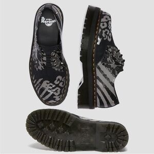 Dr. Martens Women's Black and Gray Graphic Boots